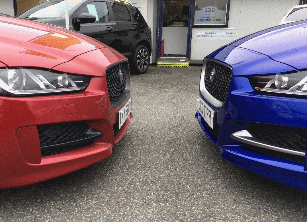 jaugar-xe-red-and-blue